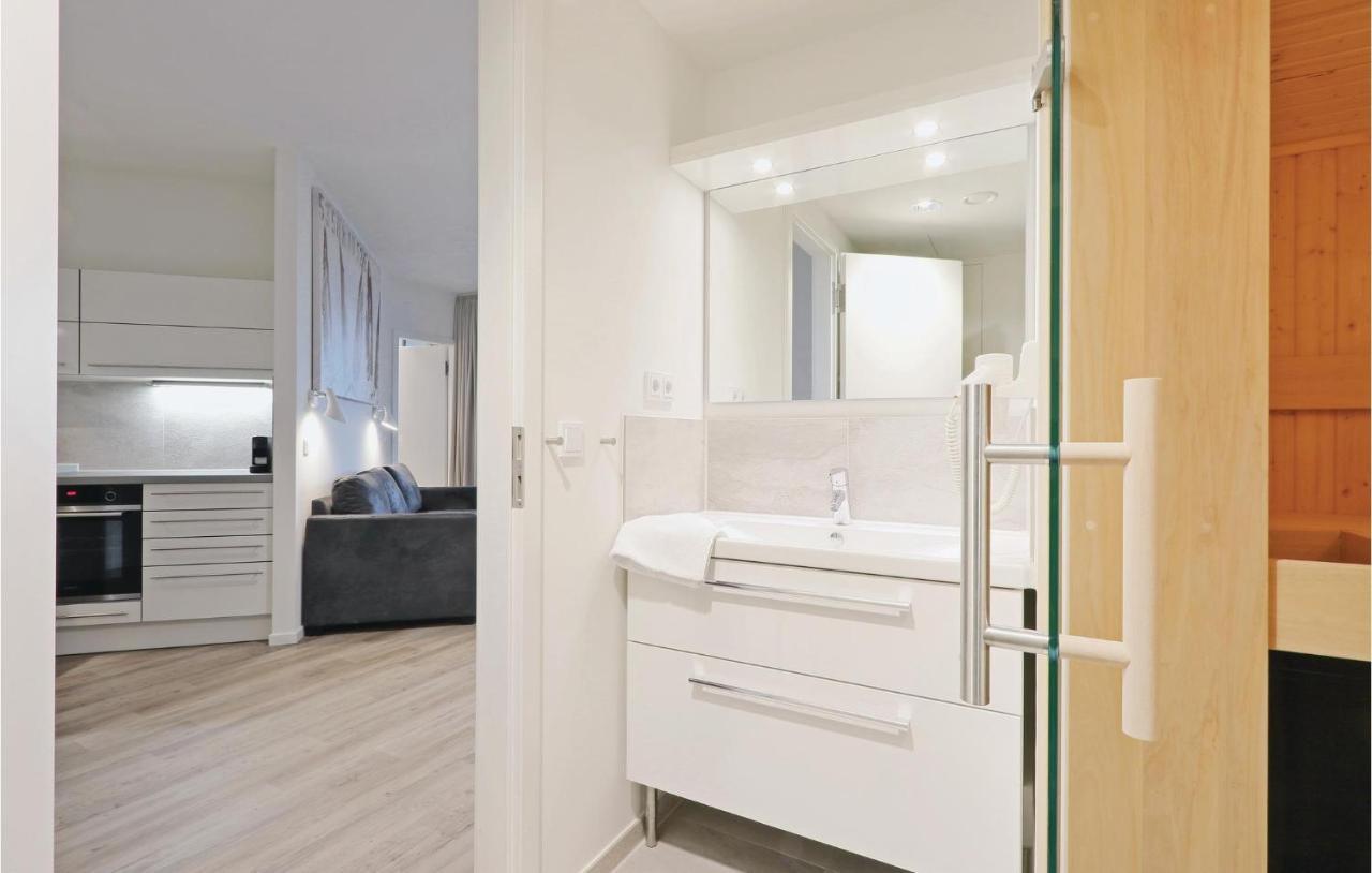 2 Bedroom Awesome Apartment In Luebeck Travemuende Bagian luar foto